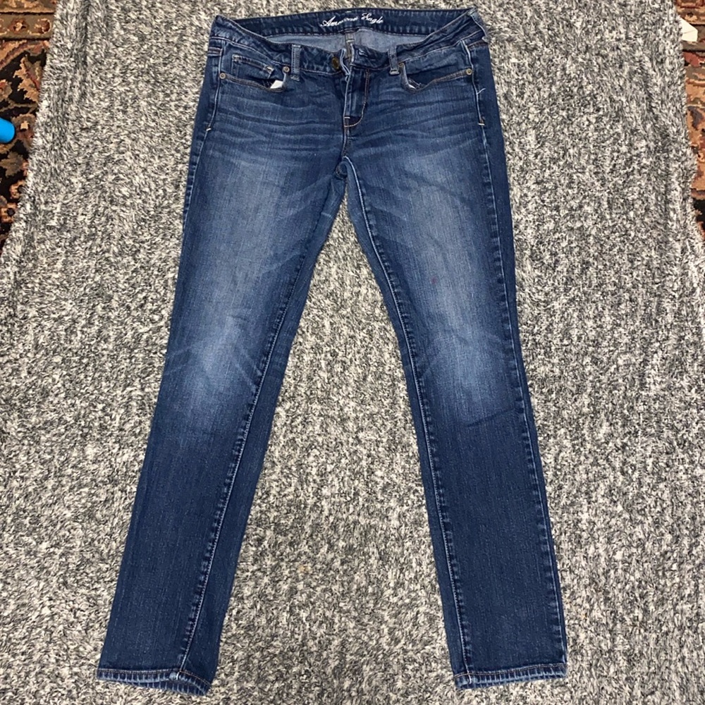Women’s American Eagle skinny jeans. Size 8. Stretch.
